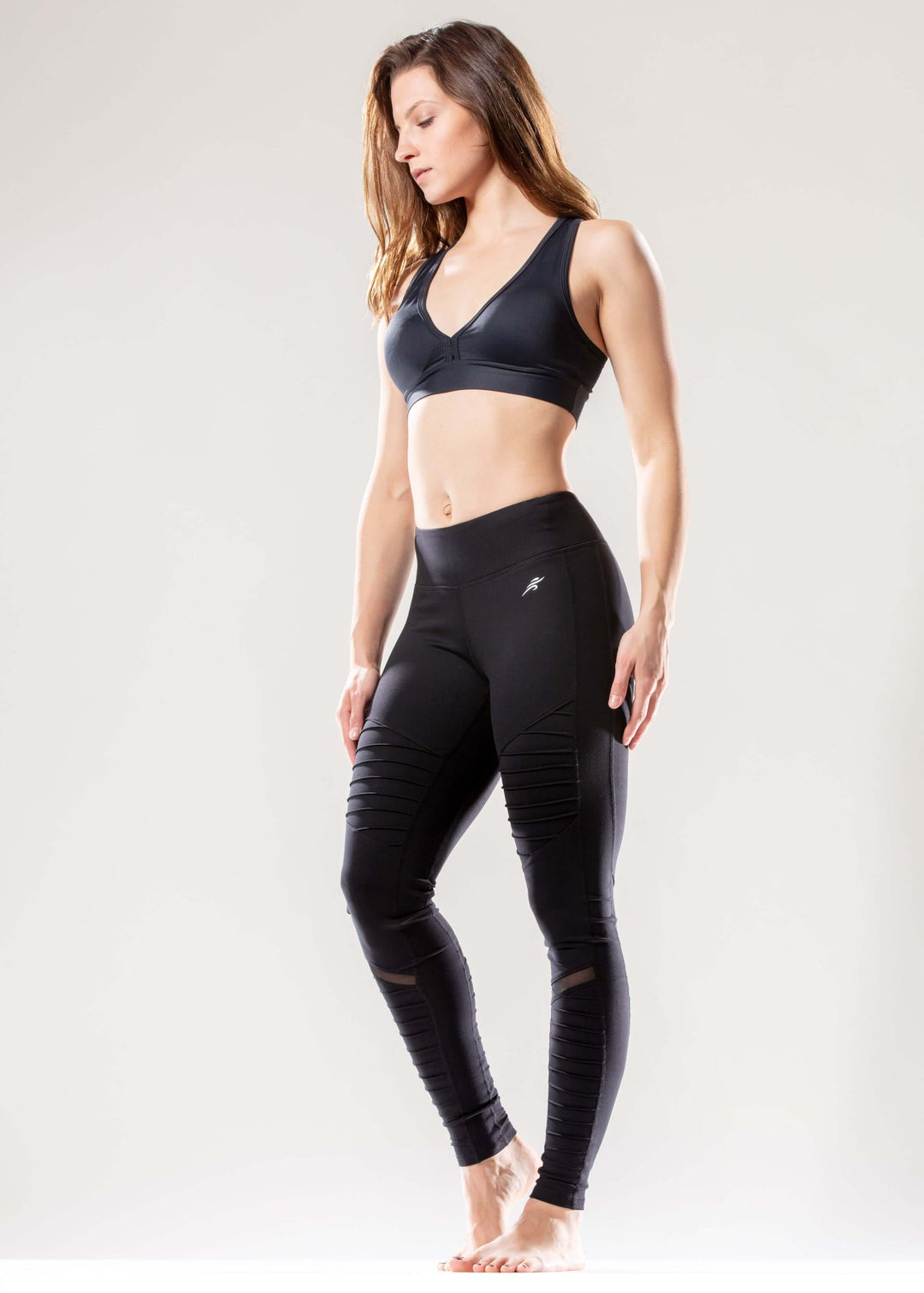 Athletique Low-Waisted Ribbed Leggings with Hidden Pocket and Mesh Black Lavender