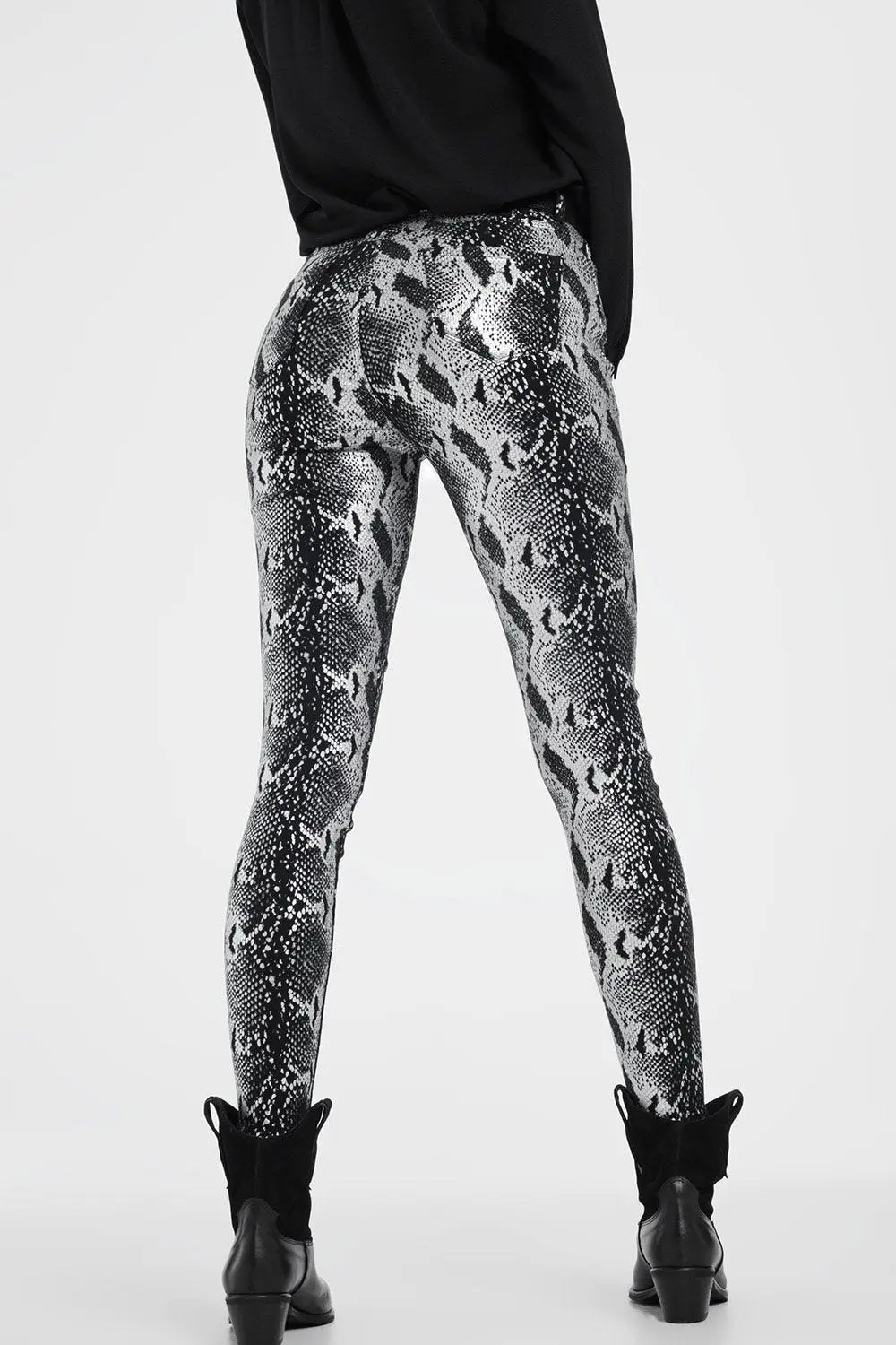 Glossy Black Stretchable Fashion-Forward Slim Pants Erin Theia